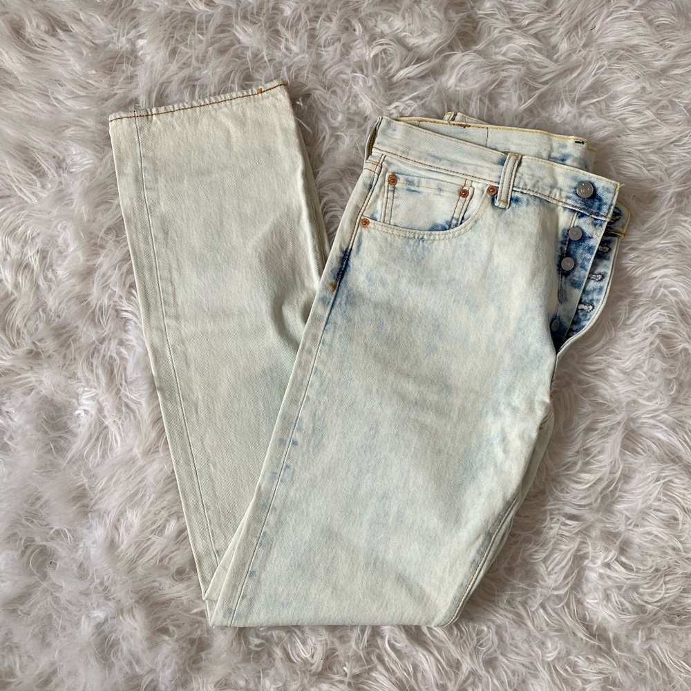 Levi’s 501 Light/ Acid Wash Jeans